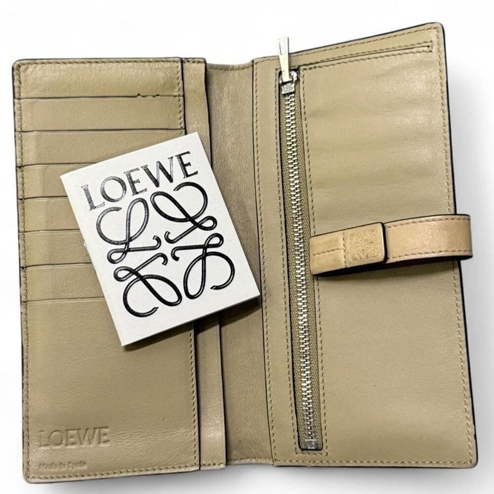 Loewe Women's Tan and Cream Wallet-purses